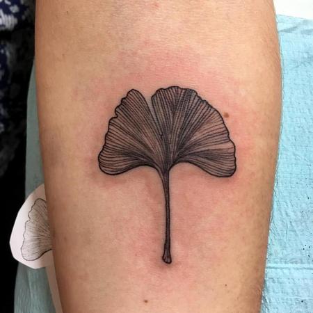 Feminine - Ginko Leaf