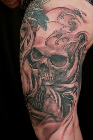 Kissing Skulls Tattoo