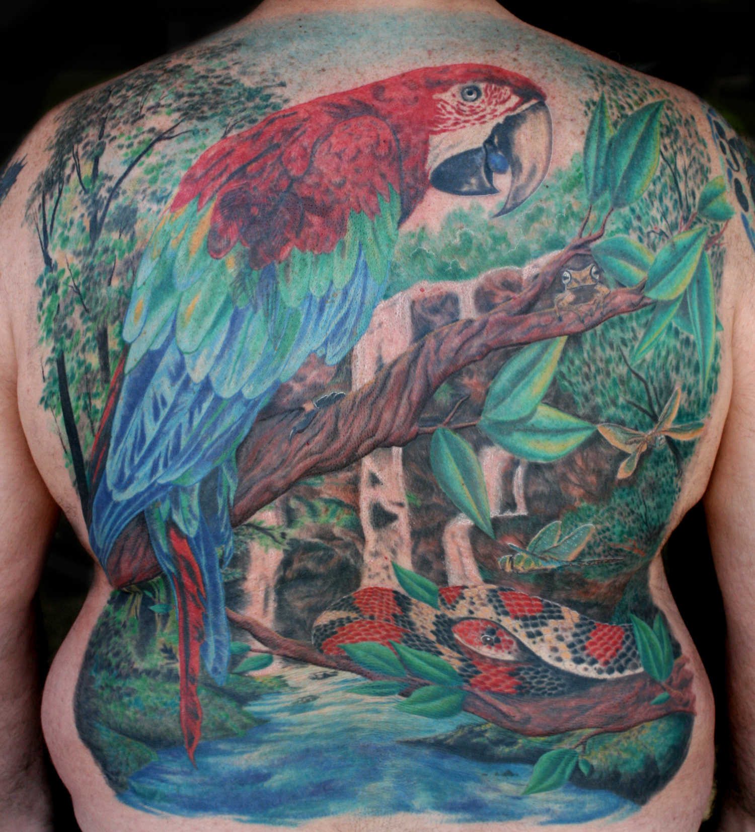 tribal back shoulder tattoos